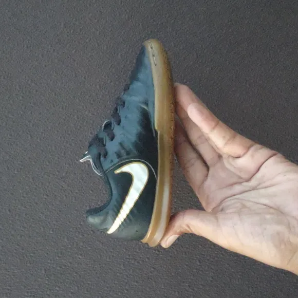 Nike Tiempo X Rio IV IC pBlack Gold Pro Soccer Turf Shoes Boys Youth Gs