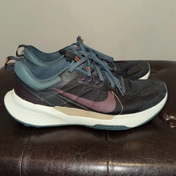 Nike Trail Juniper trail running shoes size 8.5