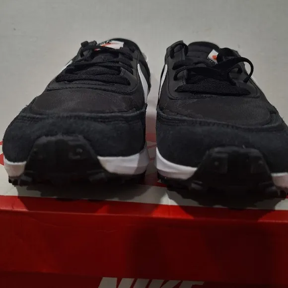 NIKE WAFFLE DEBUT Men's Suede Athletic Running Low Top Shoes Sneaker Size 11 NEW