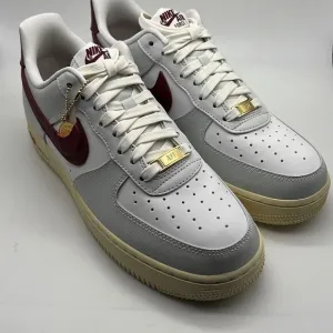 Nike Women's Air Force 1 '07 SE Shoes / women’s 9-New with box