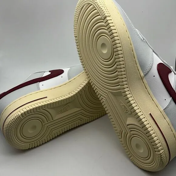 Nike Women's Air Force 1 '07 SE Shoes / women’s 8.5-New with box