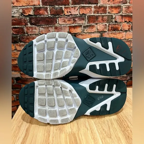 Nike Womens Air Huarache City 'Barely Grey' Size 8