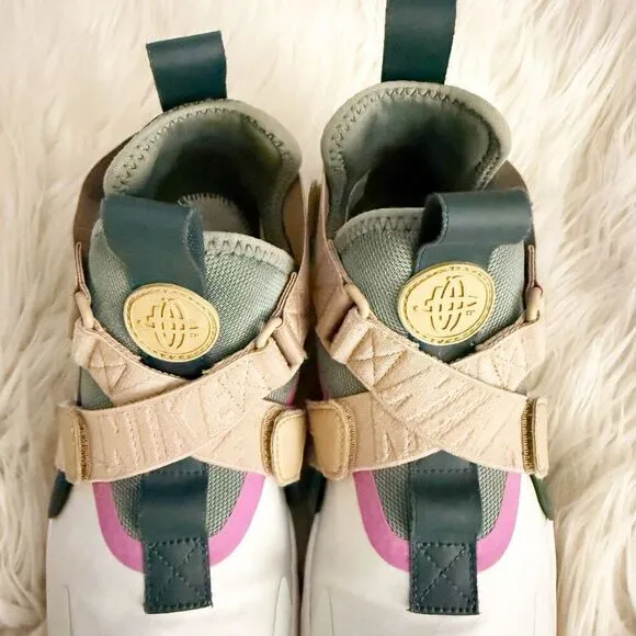 NIKE | Women's Air Huarache City Barely Grey White Gray Green Fuschia Tan | 7