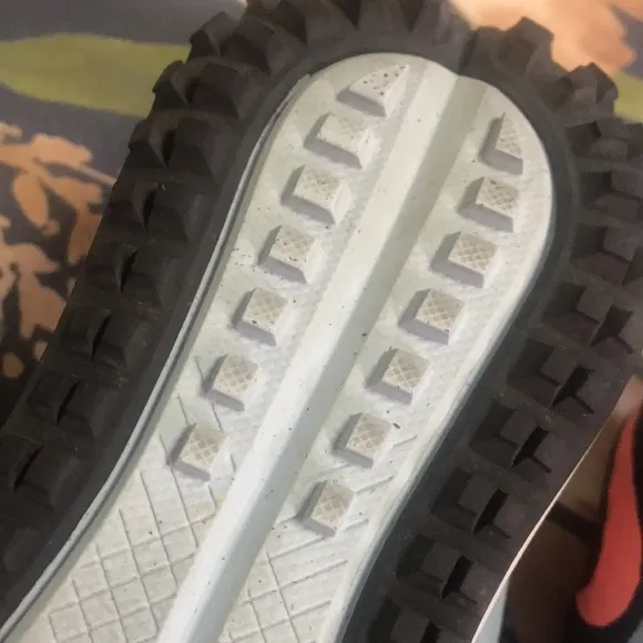 Nike Women’s Zoom Wildhorse Trail Running Shows