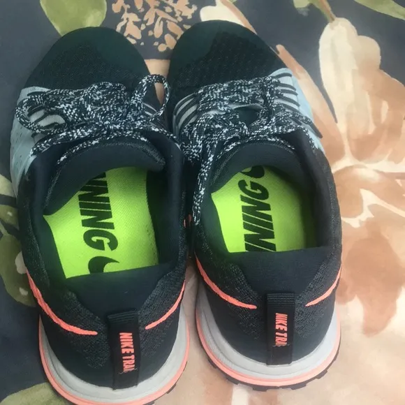 Nike Women’s Zoom Wildhorse Trail Running Shows