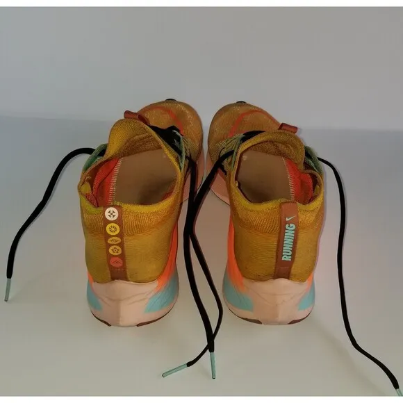NIKE Zoom Fly 4 Running Shoes University Gold Black Sz 11.5 45.5 Sneakers