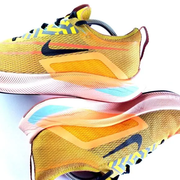 NIKE Zoom Fly 4 Running Shoes University Gold Black Sz 11.5 45.5 Sneakers