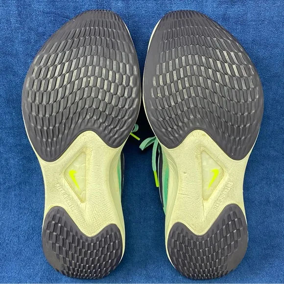 Nike Zoom Fly 5 Road Mens Size 9.5 Running Shoes Athletic Sneakers DM8968-300