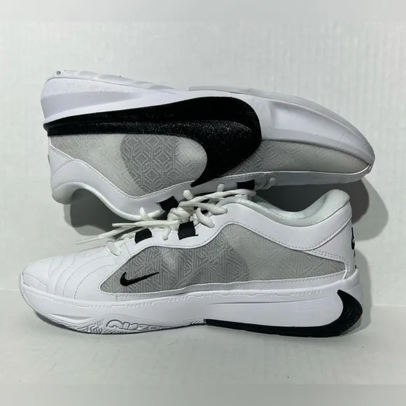 Nike ZOOM FREAK 5 TB Men's Giannis Team Basketball Shoes White Black DZ2946-100