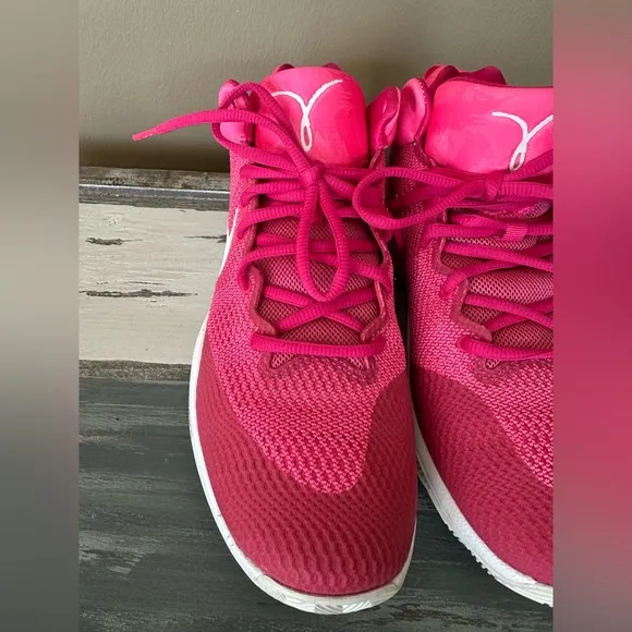 Nike Zoom Rev ‘Kay Yow” Breast Cancer Shoes - Size 10.5 Womens