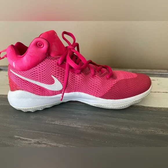 Nike Zoom Rev ‘Kay Yow” Breast Cancer Shoes - Size 10.5 Womens