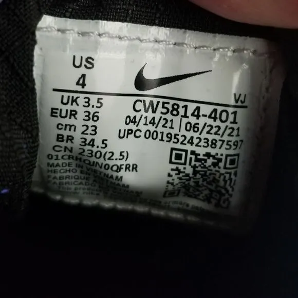 NIKE Free Run Trail Boys Running Shoes Blue Size 4
