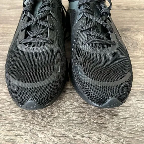 Nike Quest 5 Men's Road Running Shoes size 10