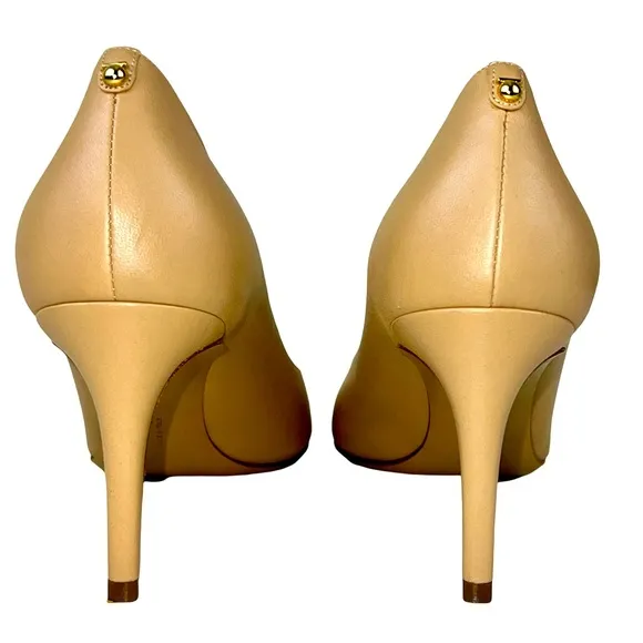 NWOB SALVATORE FERRAGAMO HIGH HEEL LEATHER SHOES IN BEIGE