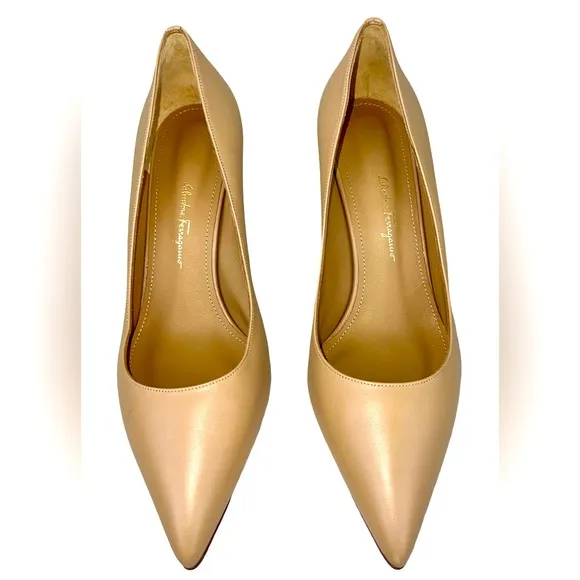 NWOB SALVATORE FERRAGAMO HIGH HEEL LEATHER SHOES IN BEIGE
