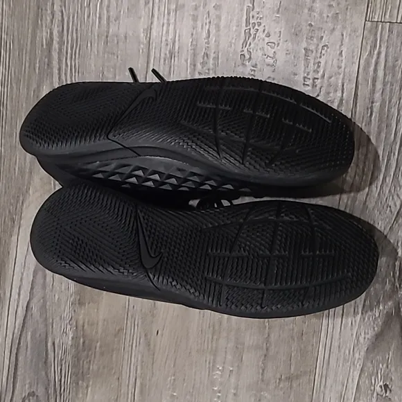 NWOT Nike Tiempo Legend 8 Indoor Soccer Shoes/Turfs