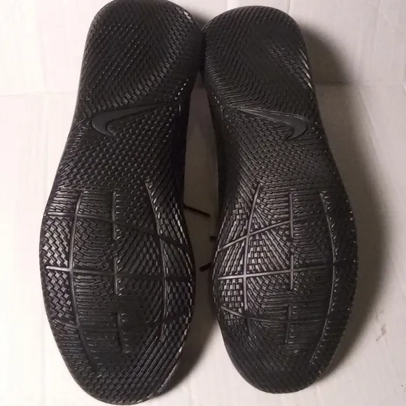 NWOT Nike Tiempo Legend 8 Pro TF