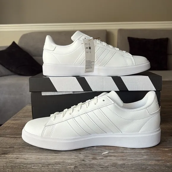 NWT Adidas Grand Court 2.0 Men's Shoes - GW9197