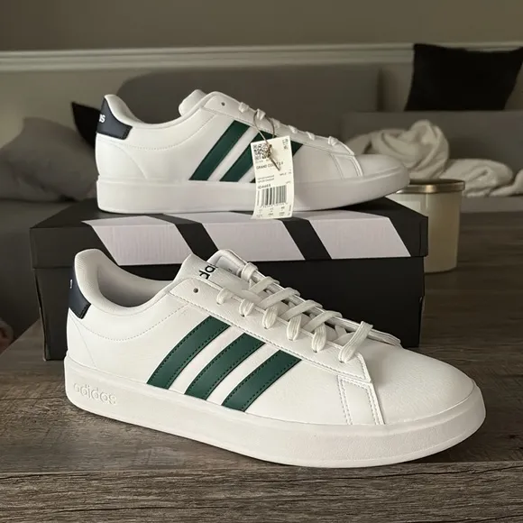 NWT Adidas Grand Court 2.0 Men's Shoes - ID4465