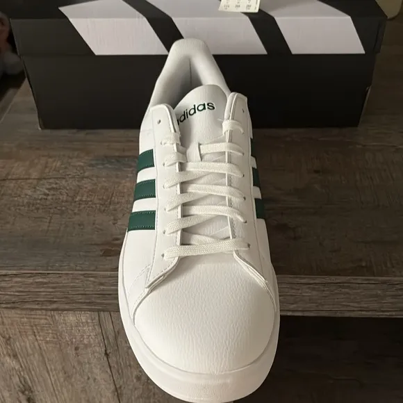NWT Adidas Grand Court 2.0 Men's Shoes - ID4465