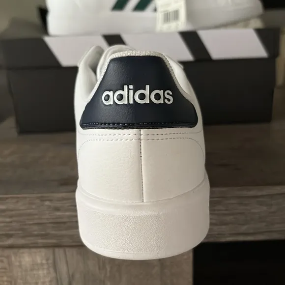 NWT Adidas Grand Court 2.0 Men's Shoes - ID4465