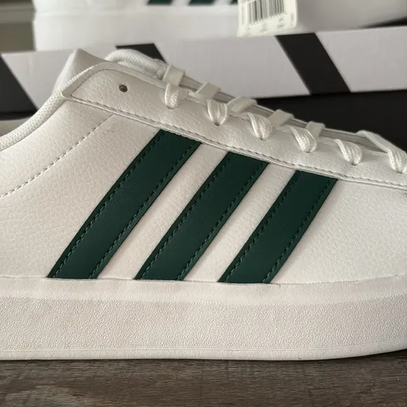 NWT Adidas Grand Court 2.0 Men's Shoes - ID4465
