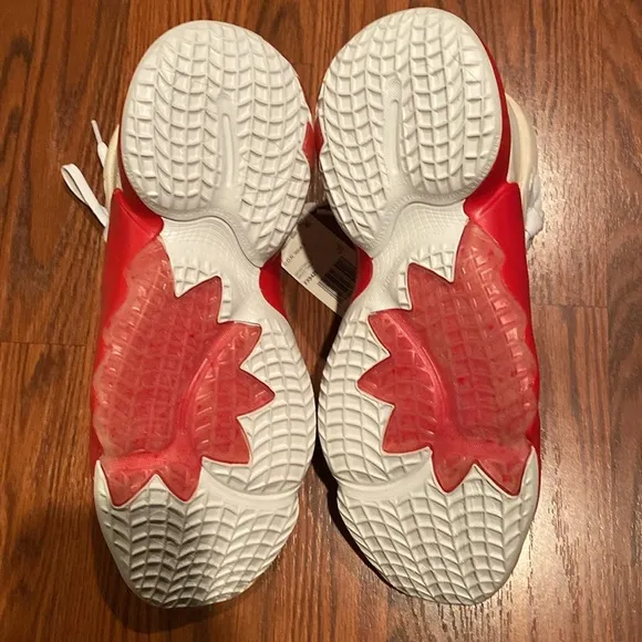 NWT Adidas Issue #2 court shoes. Size 9 1/2