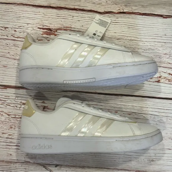 NWT Adidas Women’s Grand Court Alpha Sneakers in White/Irridescent Sz 11