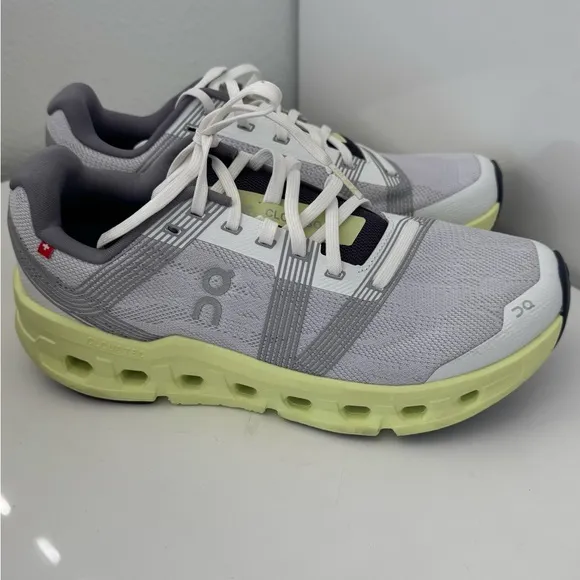 NWT Cloudgo Road-Running Shoes - Women's size 8.5