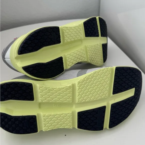 NWT Cloudgo Road-Running Shoes - Women's size 8.5