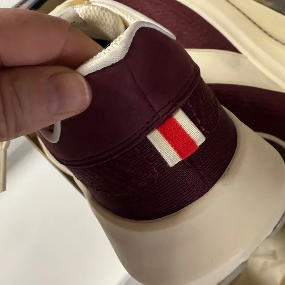 NWT Tracksmith Elite Runner Unisex running shoe in Wine &amp; Ivory size 9.5 W, 8 M
