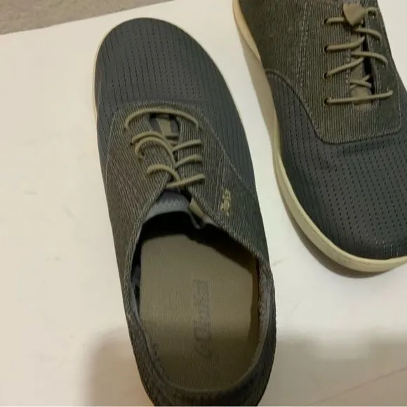 Olukai Men's Nohea Moku Slip On Shoes Charcoal Clay liknew size 8.5/ 41.5