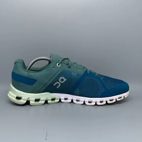 On Clouflow Blue Road Running Shoes Men's Sz 10.5