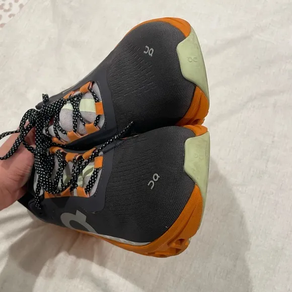 ON Men’s Cloudmonster Road Running Shoe 10.5 Eclipse Gray and Turmeric Orange
