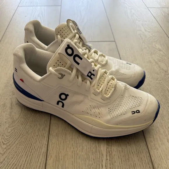 On Men's The Roger Clubhouse Pro Tennis Shoes