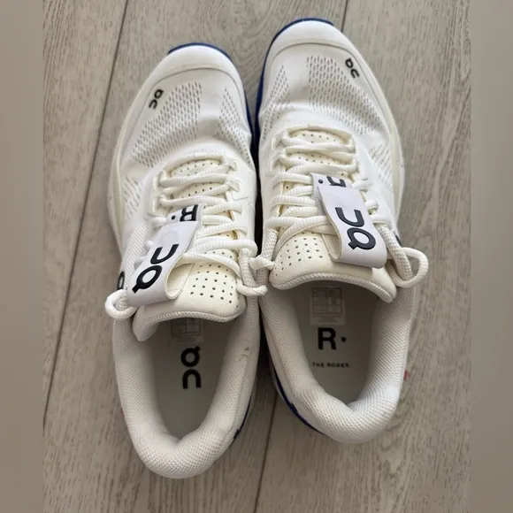 On Men's The Roger Clubhouse Pro Tennis Shoes