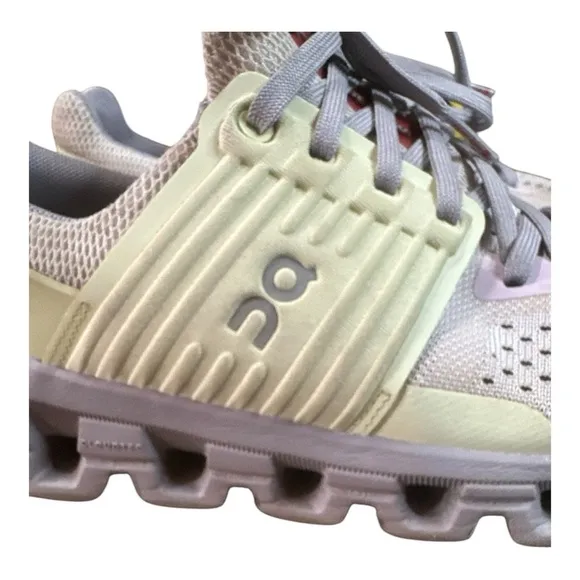 ON Women's Cloudswift Running Shoes, Ice/Oasis