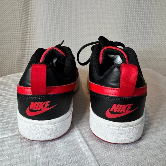Pre-Owned Nike 6Y Big Kids Tennis Shoes Black Red Retro