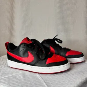 Pre-Owned Nike 6Y Big Kids Tennis Shoes Black Red Retro