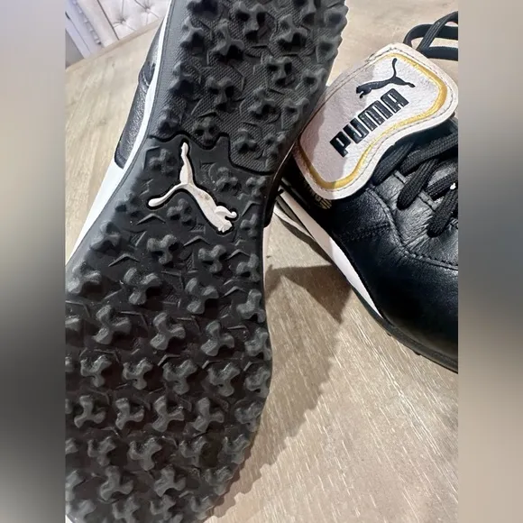 PUMA King Top TT Men’s Soccer Shoes - size 7