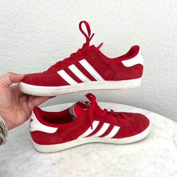 Red Adidas Gazelle Low Indoor Soccer Shoes Sneakers Ortholite Soles