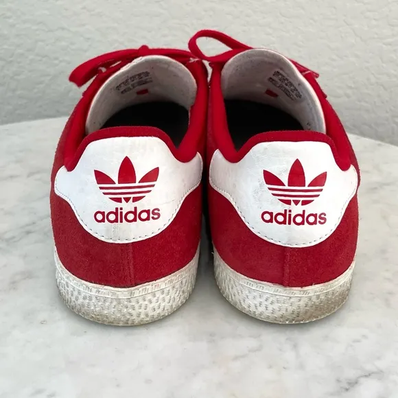 Red Adidas Gazelle Low Indoor Soccer Shoes Sneakers Ortholite Soles