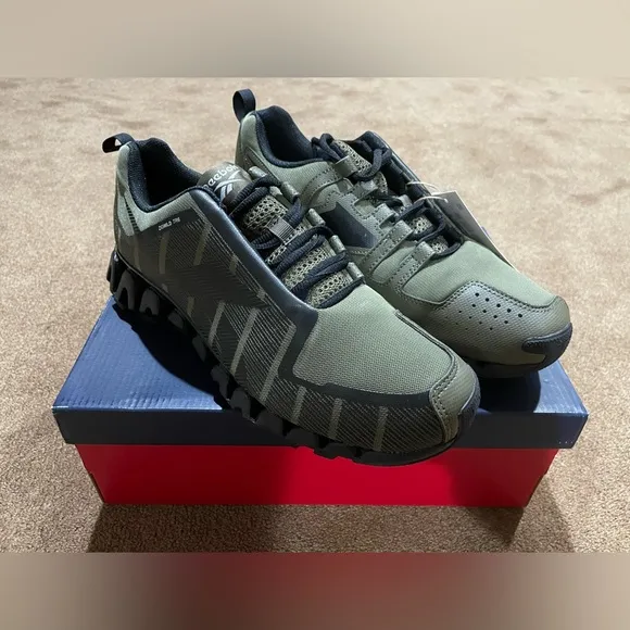 Reebok Men's Green Trail Running Shoes