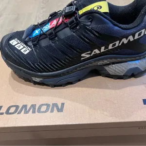 Salomon XT-4 sneakers