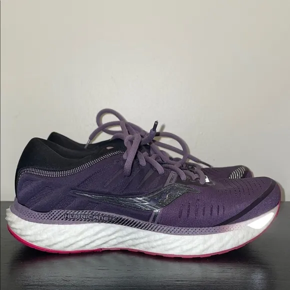 Saucony Hurricane 2 PWR RUN Purple/Black Running Shoes.  Size 9.