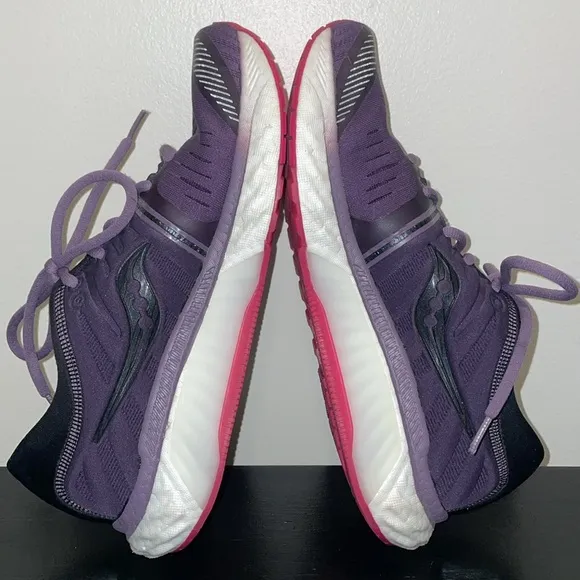Saucony Hurricane 2 PWR RUN Purple/Black Running Shoes.  Size 9.