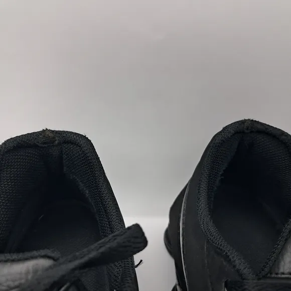 Size - 11 Nike Shox Deliver 'Triple Black' - (317547-034)