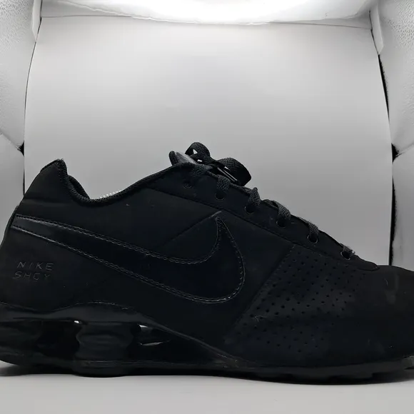 Size - 11 Nike Shox Deliver 'Triple Black' - (317547-034)