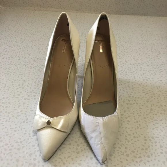Ted Baker London Women’s Lilana Satin Bow High Heel Court Shoes Ivory Size 10.5