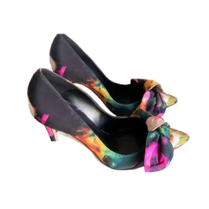 Ted Baker Ryoh Art Print Bow Court Women's Shoe Size 7.5 SKU#241224
